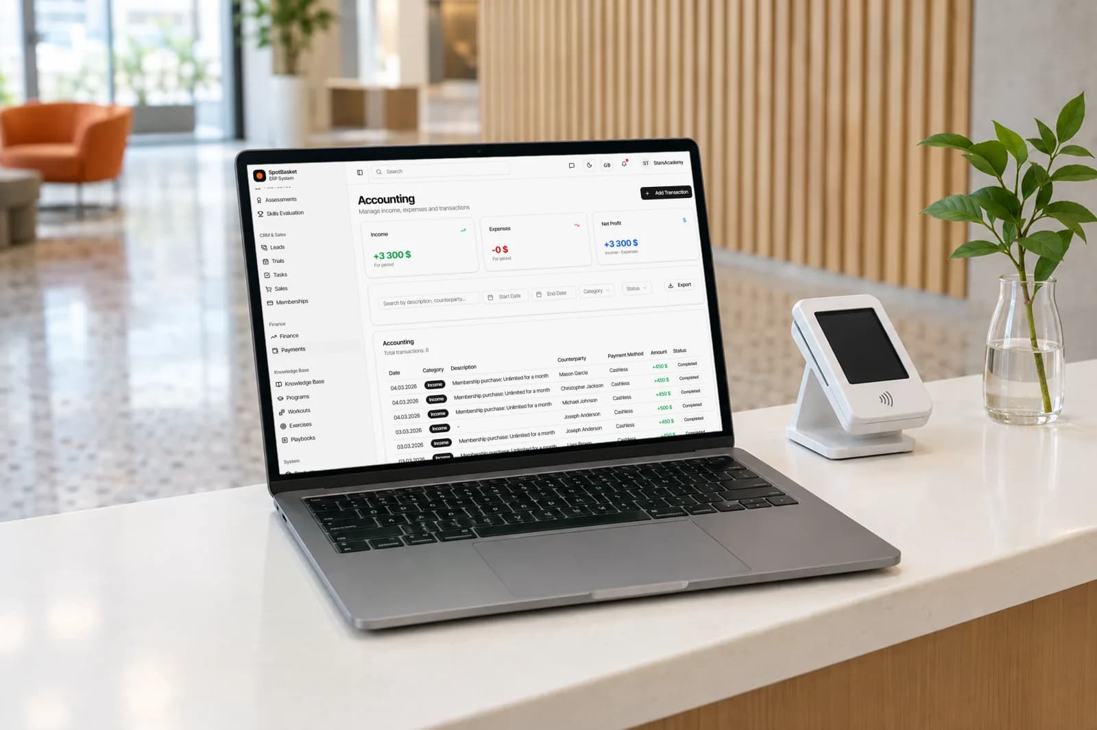Экран учёта абонементов и оплат баскетбольной школы в SpotBasket OS